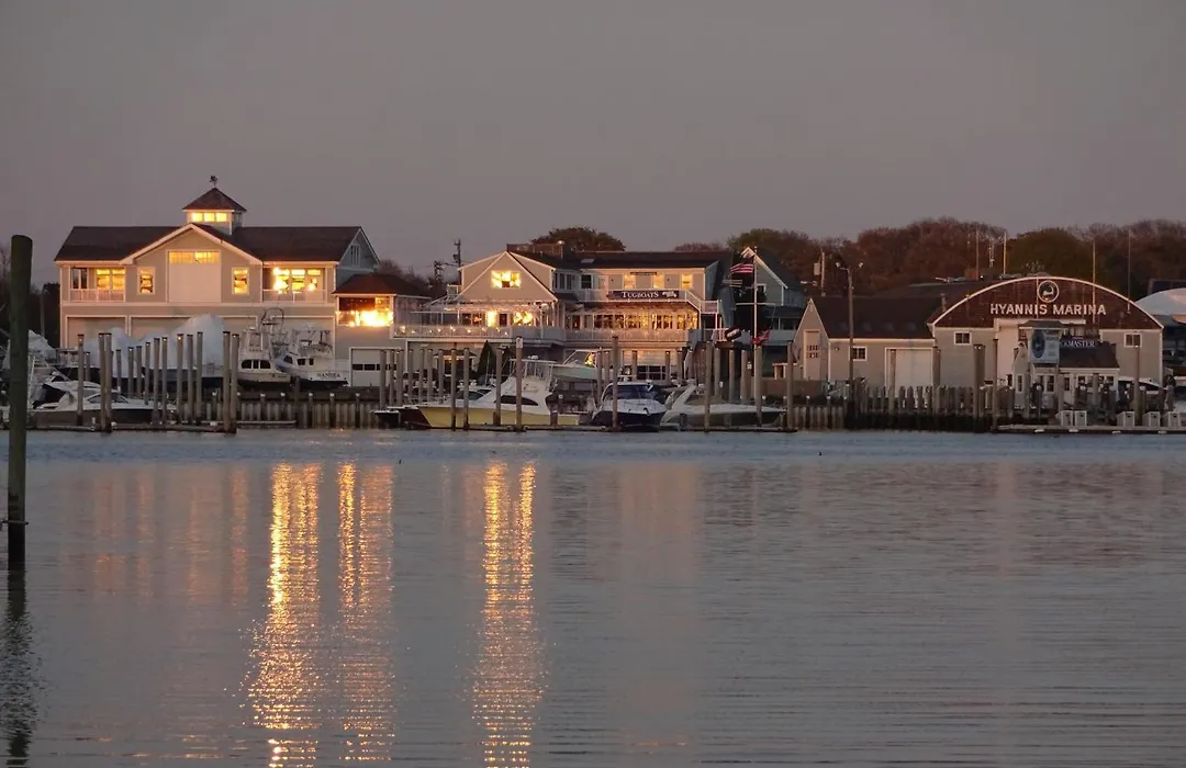 Hi Hyannis Hostel-1